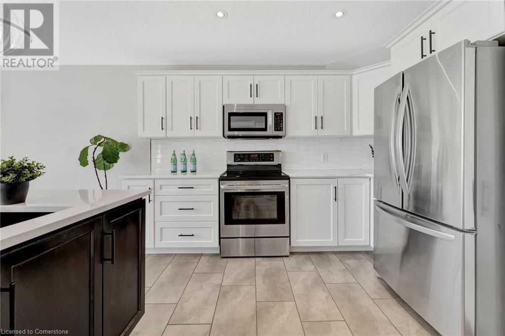 128 Robert Simone Way, Ayr, Ontario  N0B 1E0 - Photo 11 - 40725948