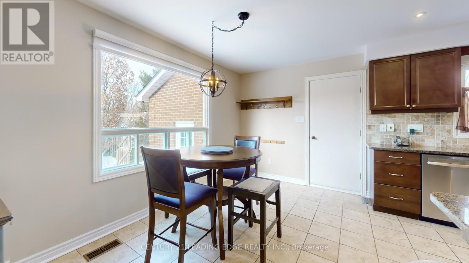 2 Colleen Crescent, Caledon (Caledon East), Ontario  L7C 1E8 - Photo 13 - W12149495
