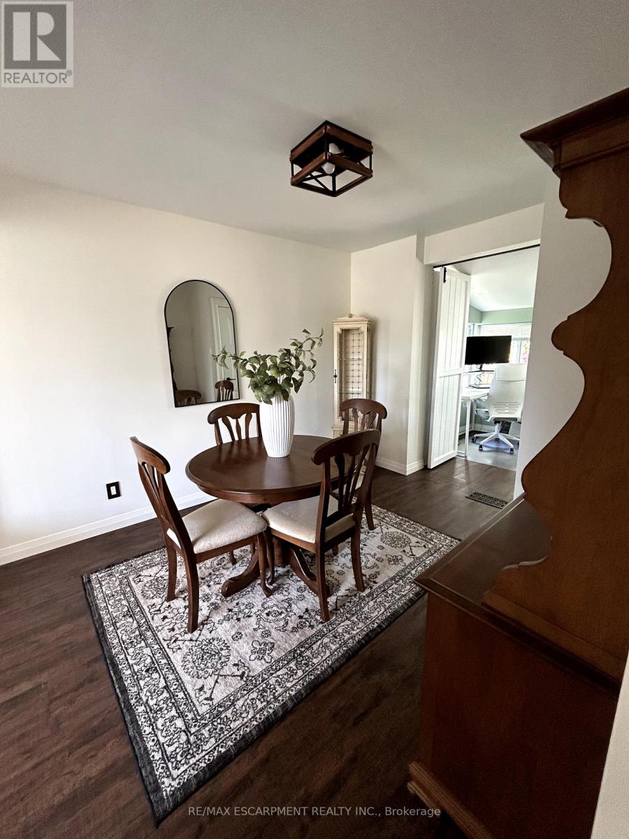18 Flanders Avenue, St. Catharines, Ontario  L2M 5X3 - Photo 18 - X12167092