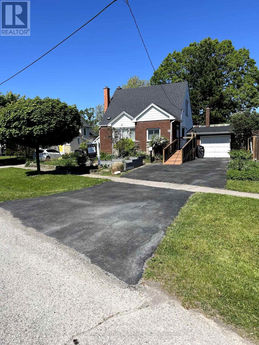 18 FLANDERS AVENUE, St. Catharines, Ontario