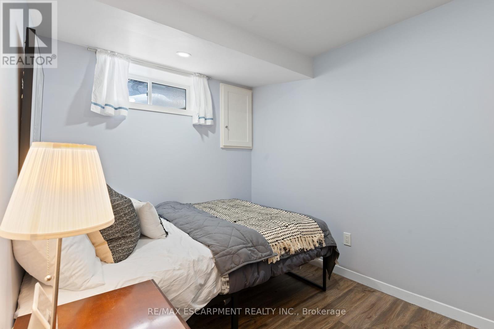 18 Flanders Avenue, St. Catharines, Ontario  L2M 5X3 - Photo 33 - X12167092