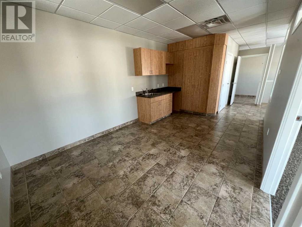 207, 10605 West Side Drive, Grande Prairie, Alberta  T8V 8E6 - Photo 8 - A2208809