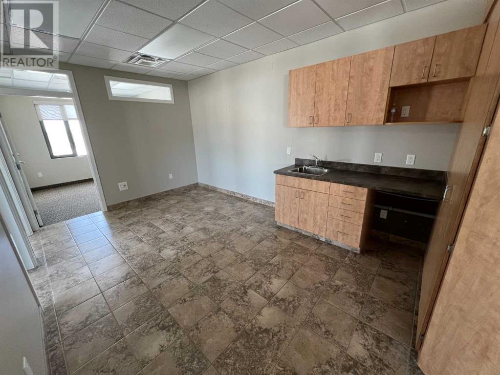 207, 10605 West Side Drive, Grande Prairie, Alberta  T8V 8E6 - Photo 6 - A2208809