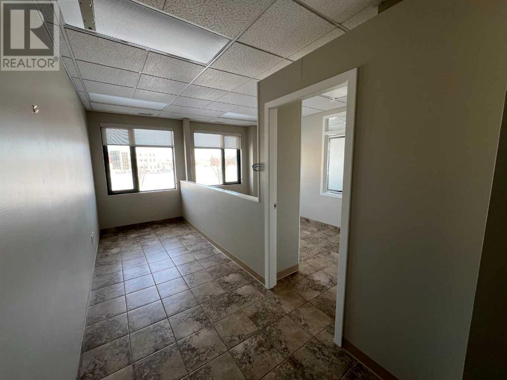 207, 10605 West Side Drive, Grande Prairie, Alberta  T8V 8E6 - Photo 3 - A2208809