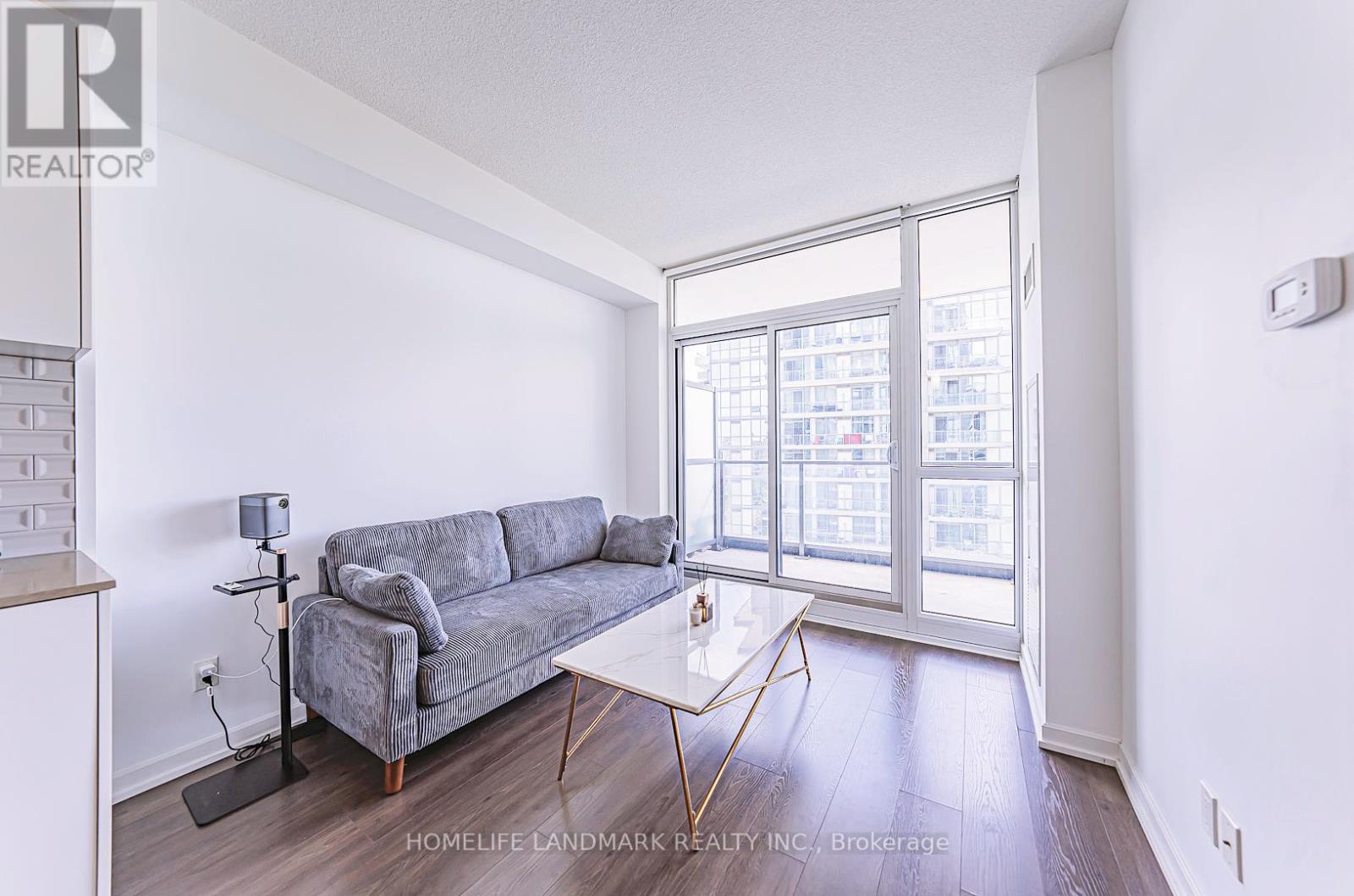906 - 56 Forest Manor Road, Toronto (Henry Farm), Ontario  M2J 1M6 - Photo 4 - C12167413