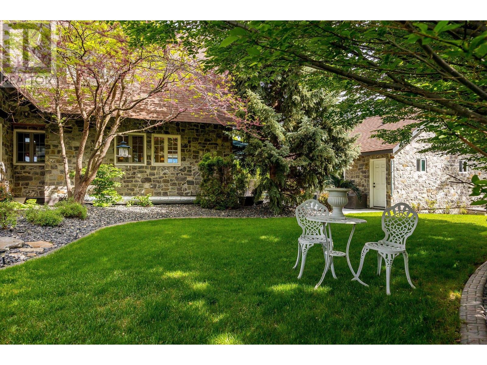 3105 Thacker Drive Unit# 7, West Kelowna, BC V1Z1X5