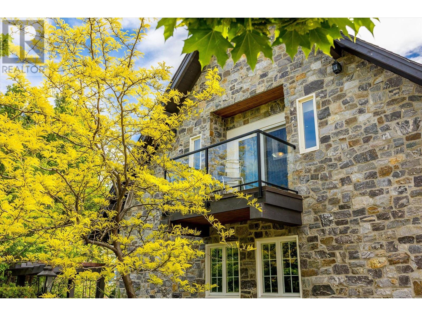 3105 Thacker Drive Unit# 7, West Kelowna, BC V1Z1X5