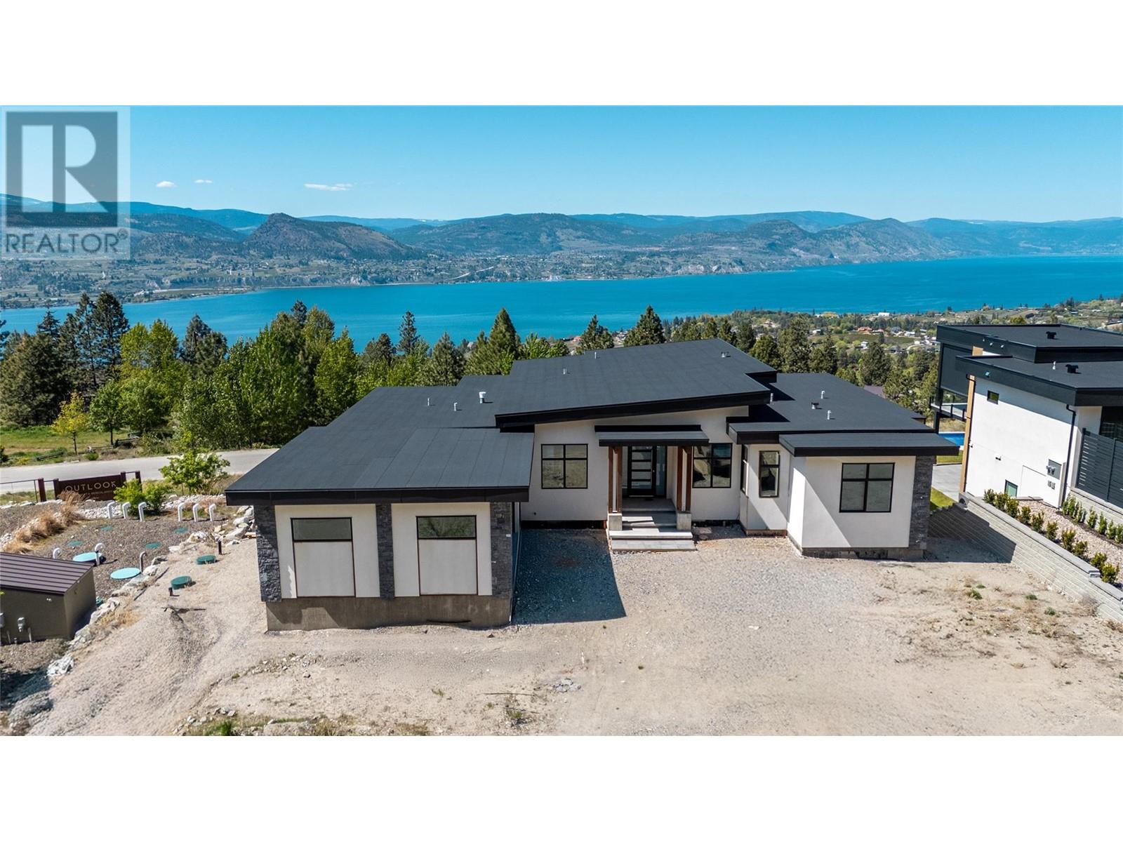 2835 Outlook Way, Naramata, British Columbia  V0H 1N1 - Photo 3 - 10347381