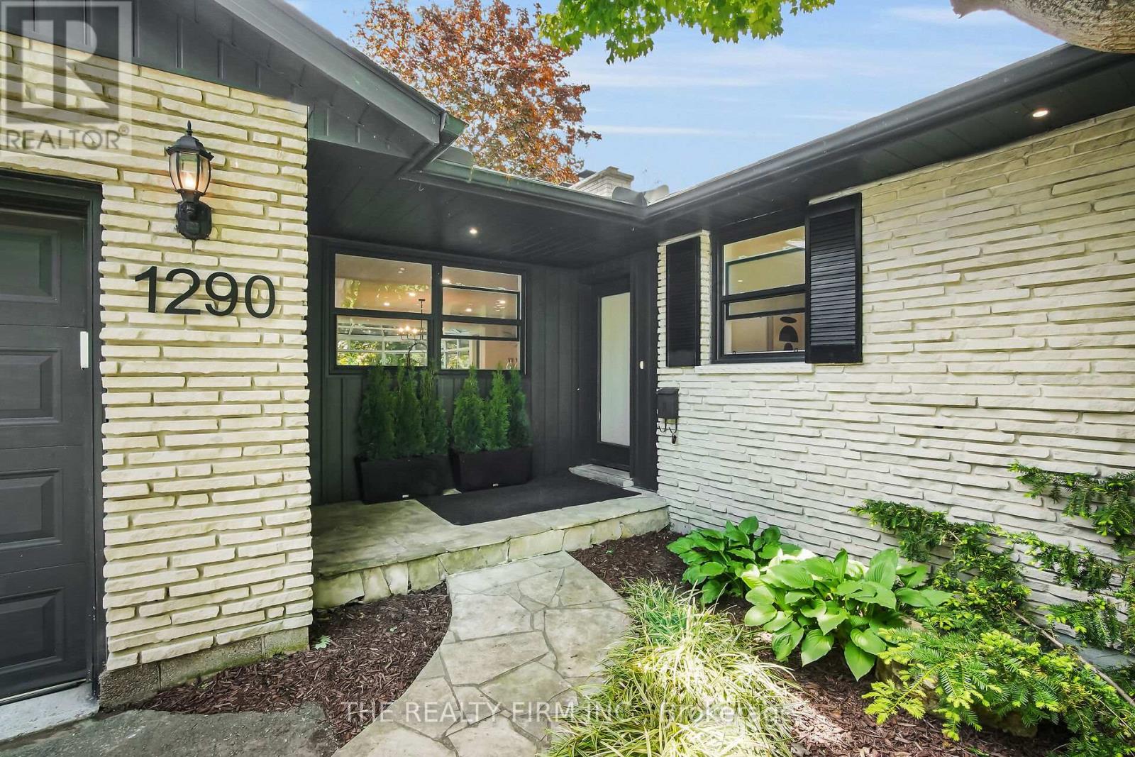 Photo 4 of 42 for 1290 Glenora Drive