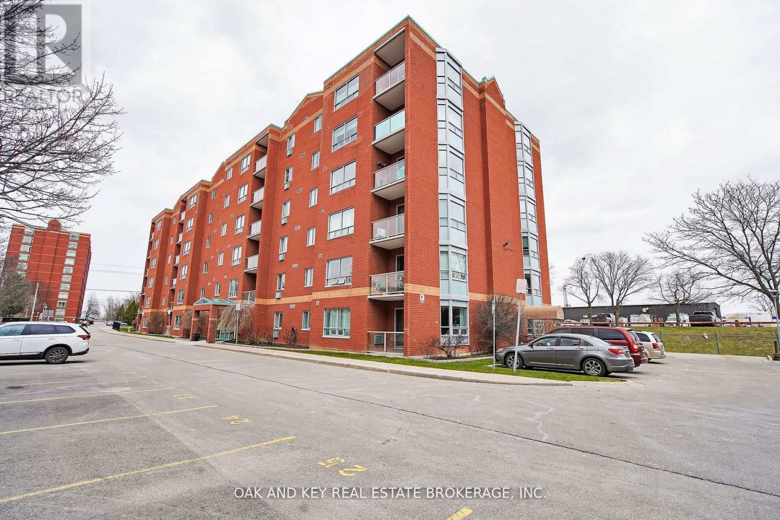 402 - 77 BASELINE ROAD W, london south (south e), Ontario