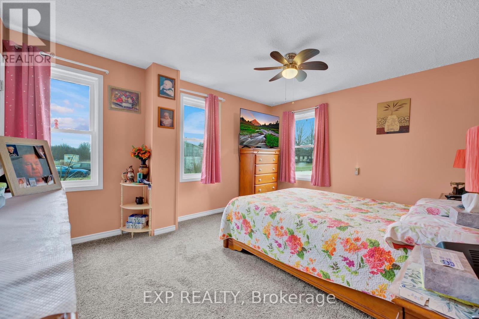 194 Furnival Road, West Elgin, Ontario  N0L 2C0 - Photo 14 - X12167417