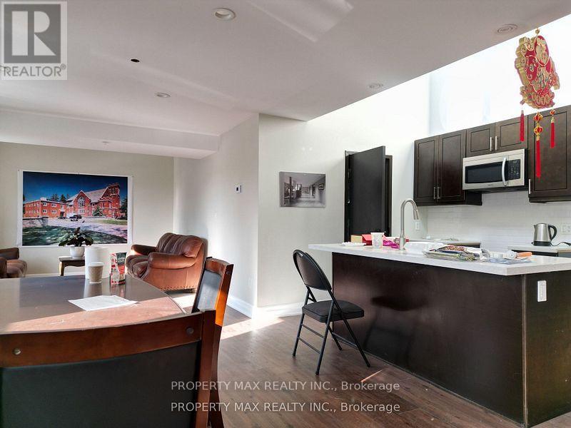 1061 Richmond Street, London East, Ontario  N6A 3J7 - Photo 11 - X12167420