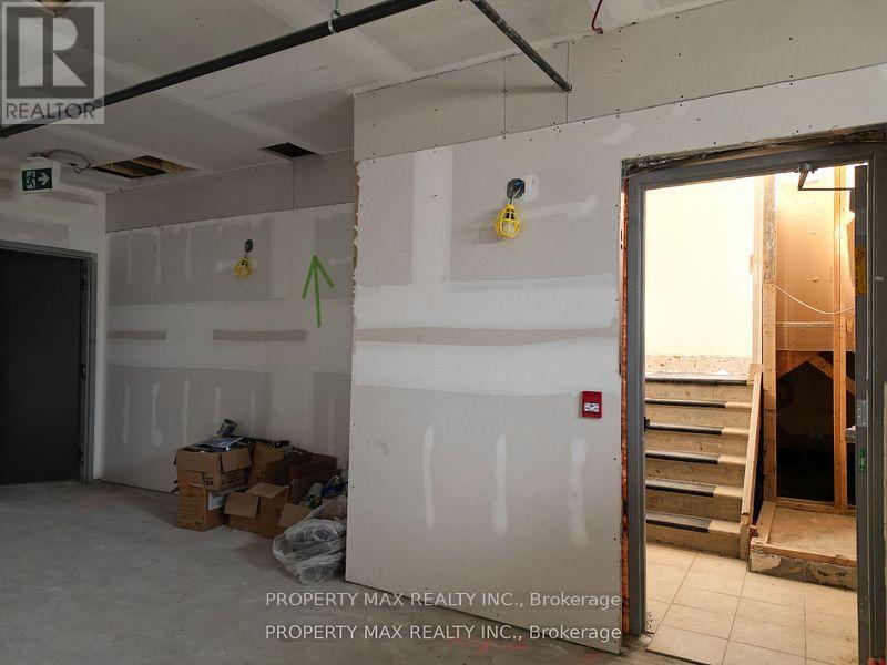 1061 Richmond Street, London East, Ontario  N6A 3J7 - Photo 29 - X12167420