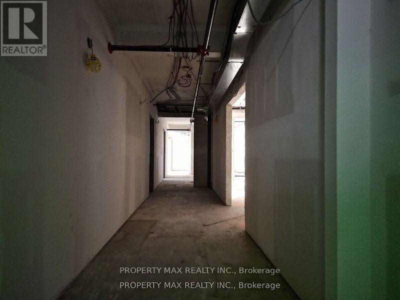 1061 Richmond Street, London East, Ontario  N6A 3J7 - Photo 40 - X12167420