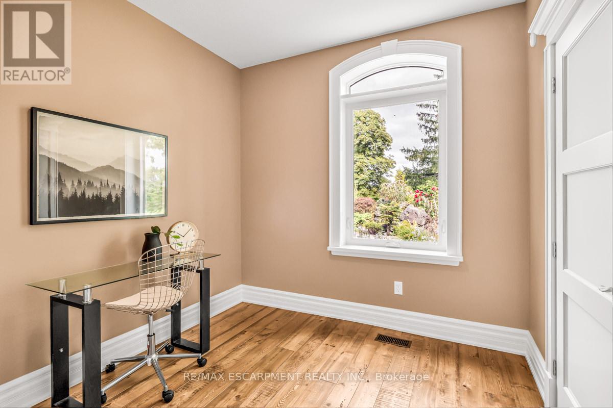 1399 Safari Road, Hamilton, Ontario  L8B 1S6 - Photo 14 - X12167421