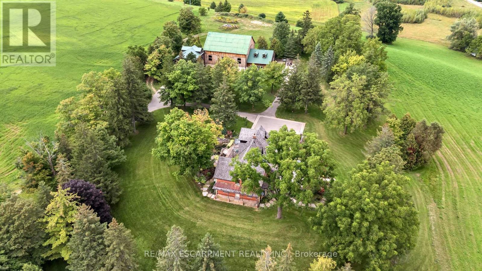 1399 Safari Road, Hamilton, Ontario  L8B 1S6 - Photo 2 - X12167421