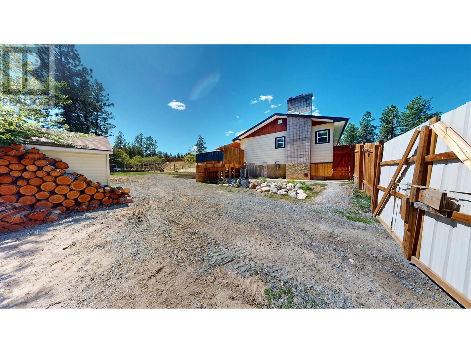 533 WOODLAND Drive NW, Cranbrook, BC V1C6V2
