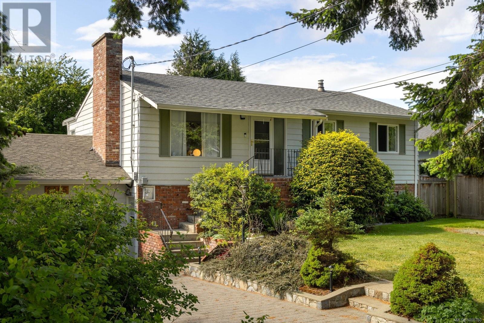 Property at 2495 Beaufort Rd image 1