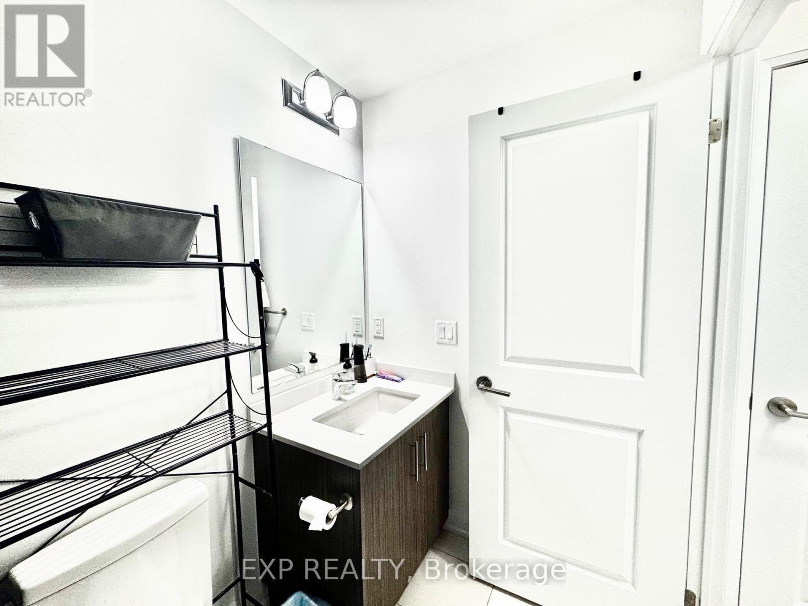 238 - 85 Attmar Drive, Brampton, Ontario  L6P 0Y6 - Photo 8 - W12166725