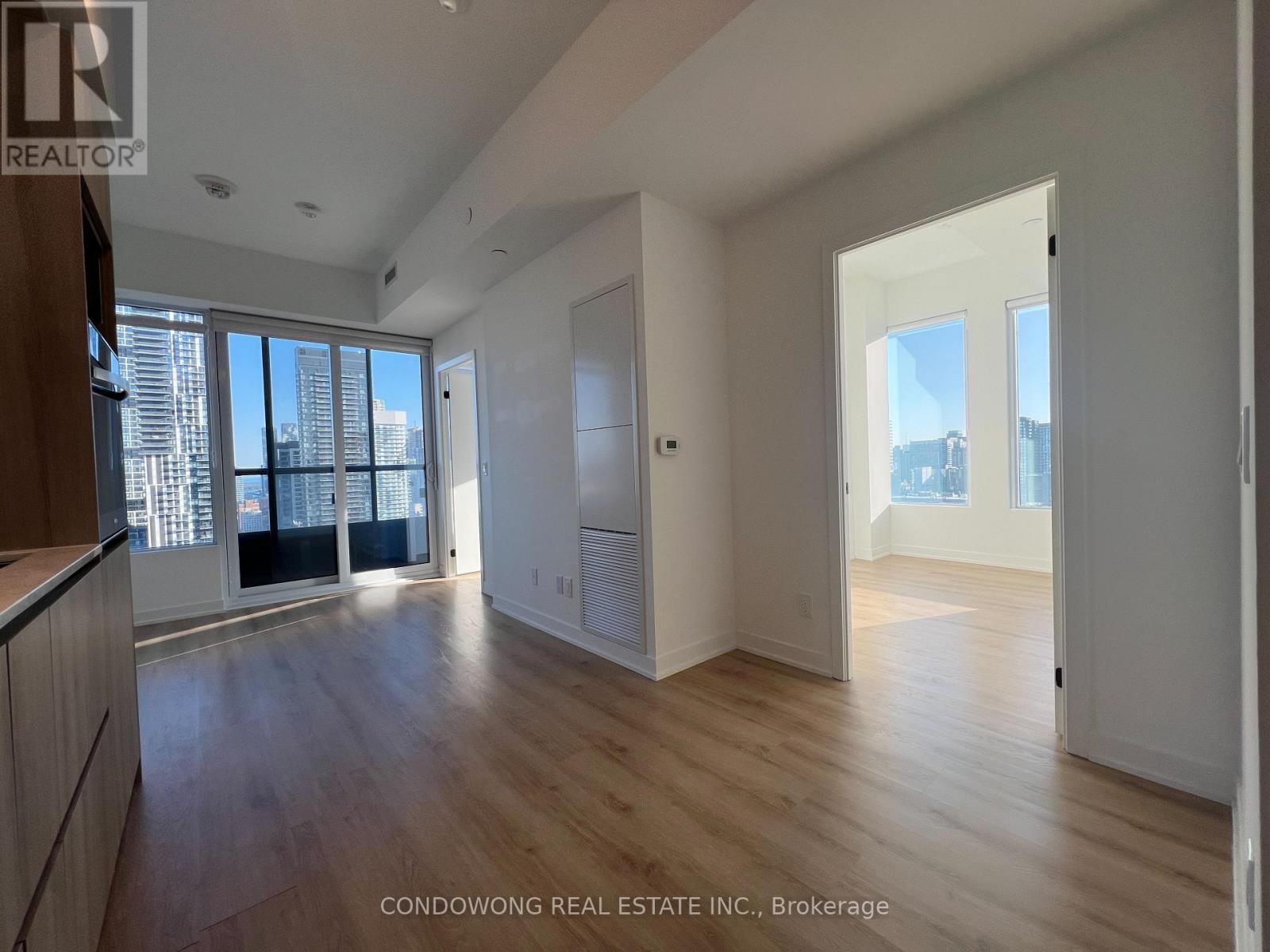 2702 - 319 Jarvis Street, Toronto, Ontario  M5B 0C8 - Photo 2 - C12167489