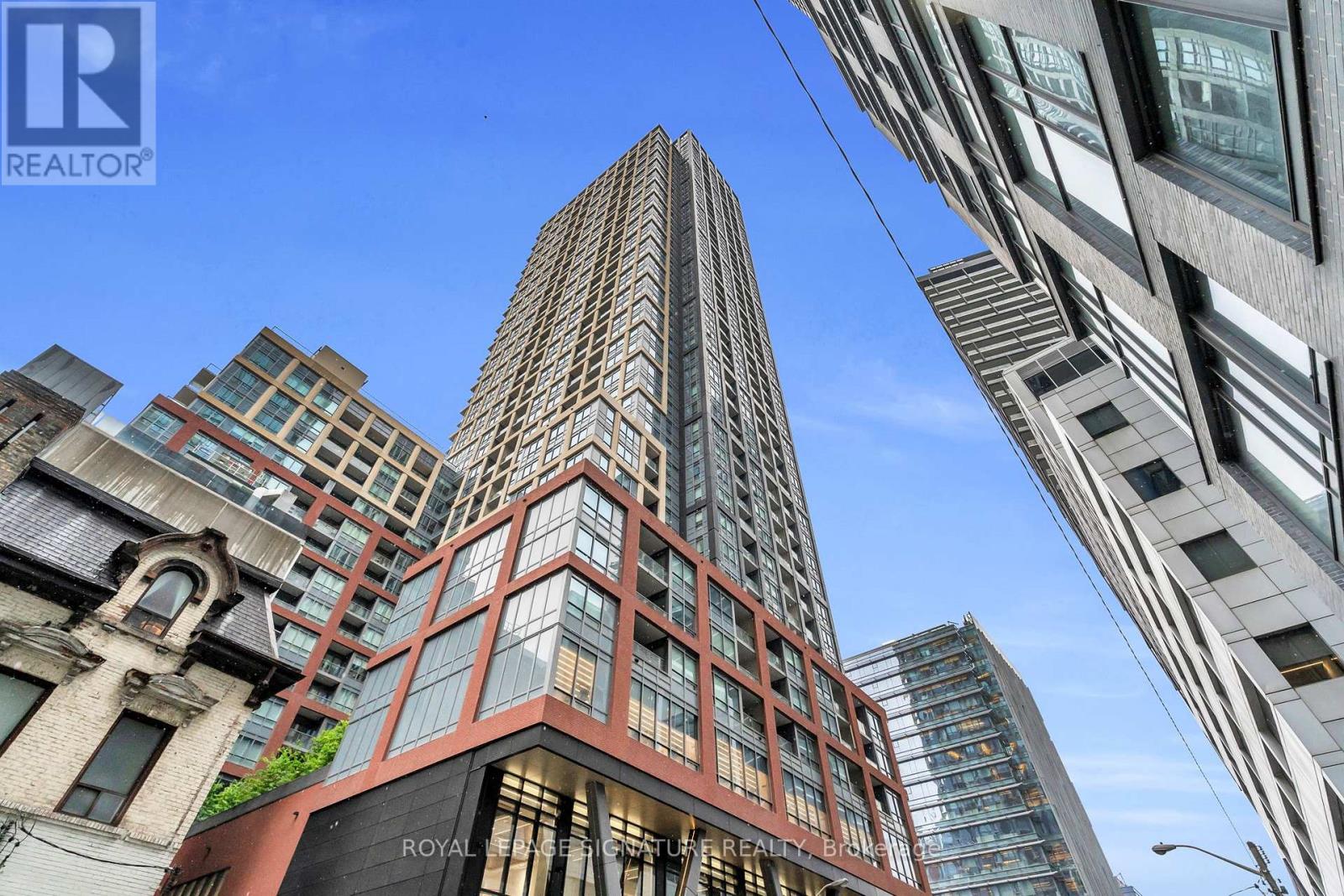 1523 - 108 Peter Street E, Toronto, Ontario  M5V 0W2 - Photo 1 - C12167491