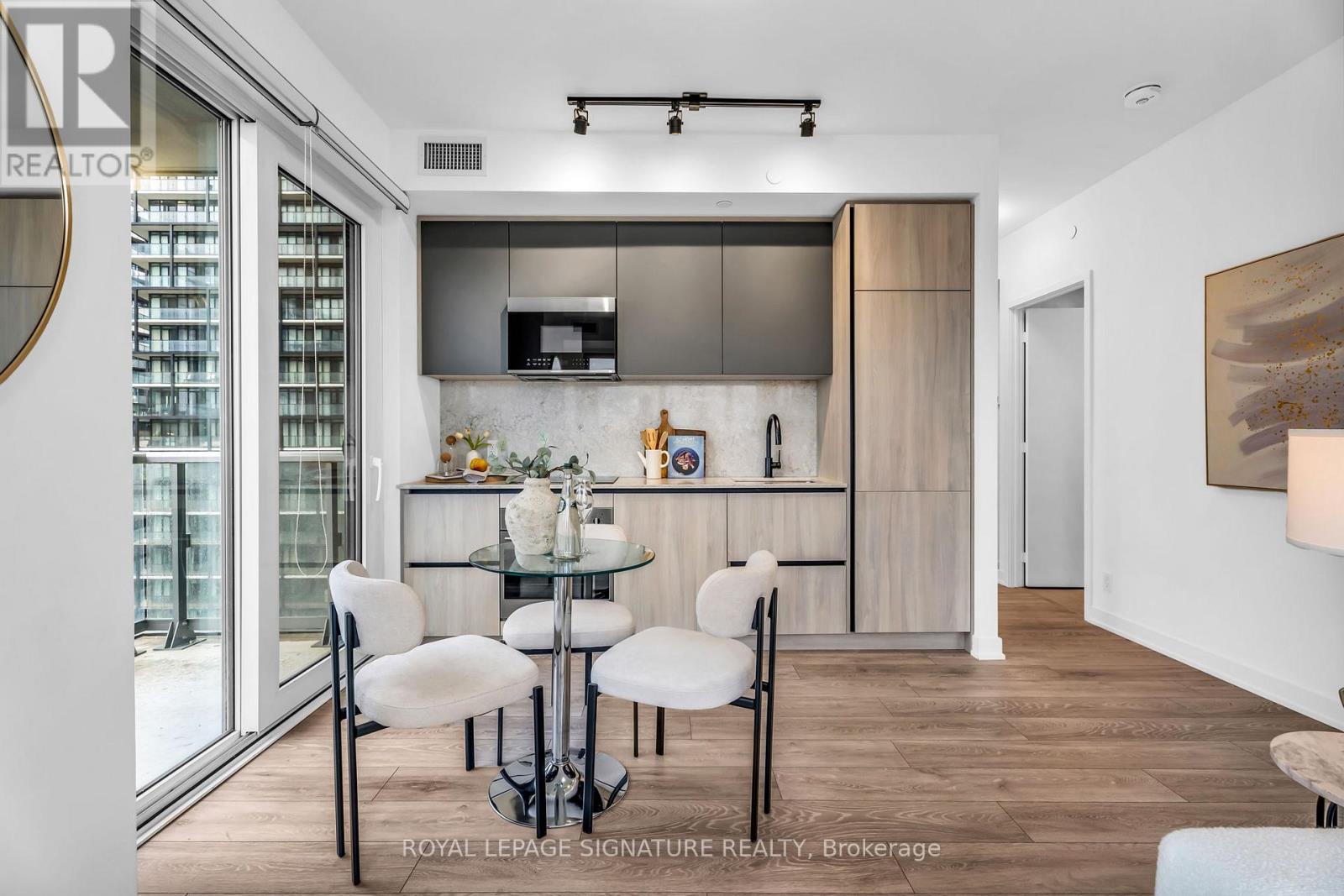 1523 - 108 Peter Street E, Toronto, Ontario  M5V 0W2 - Photo 8 - C12167491