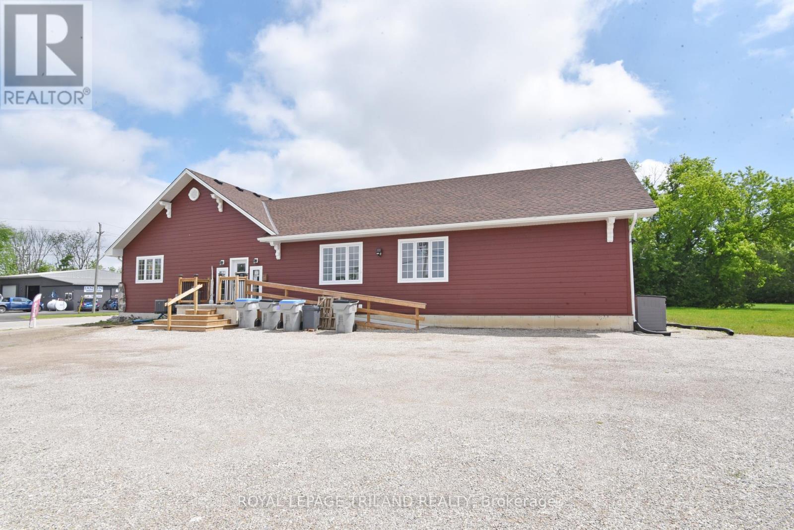 141 Main Street, Lambton Shores, Ontario  N0M 2N0 - Photo 3 - X12052619