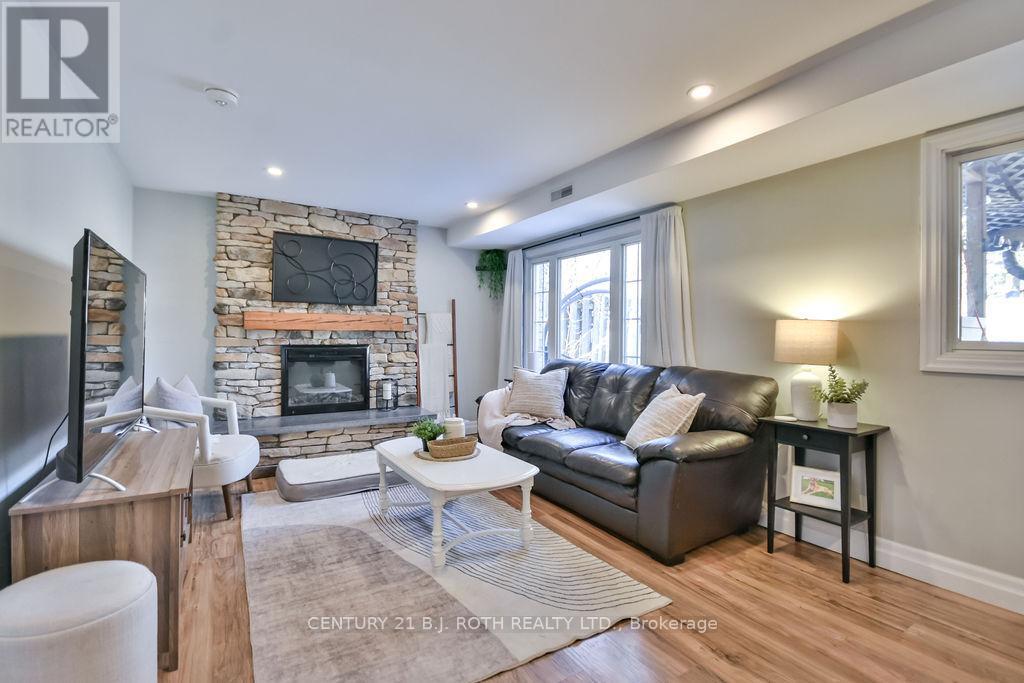 46 Ridgeway Avenue, Barrie, Ontario  L4N 5L2 - Photo 8 - S12167461