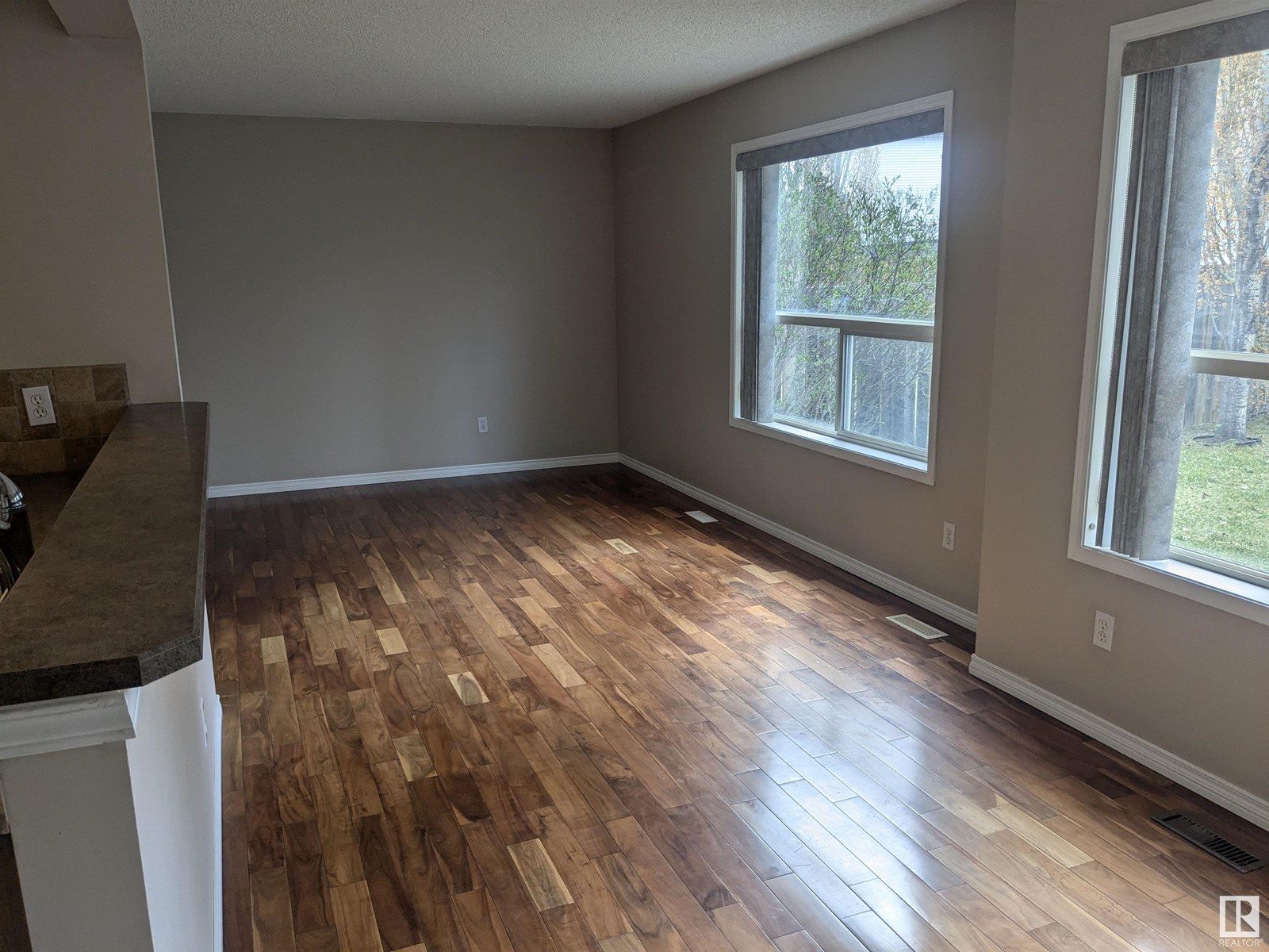 Property at 23 WESTERRA CL image 3