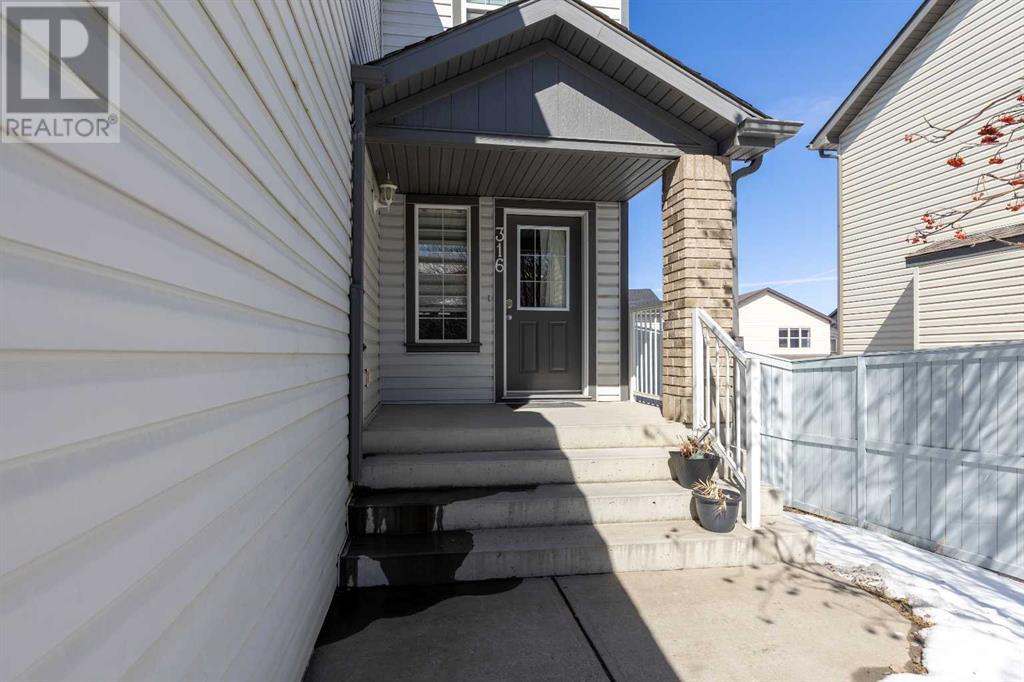 316 Morningside Crescent Sw, Airdrie, Alberta  T4B 0C1 - Photo 5 - A2209135