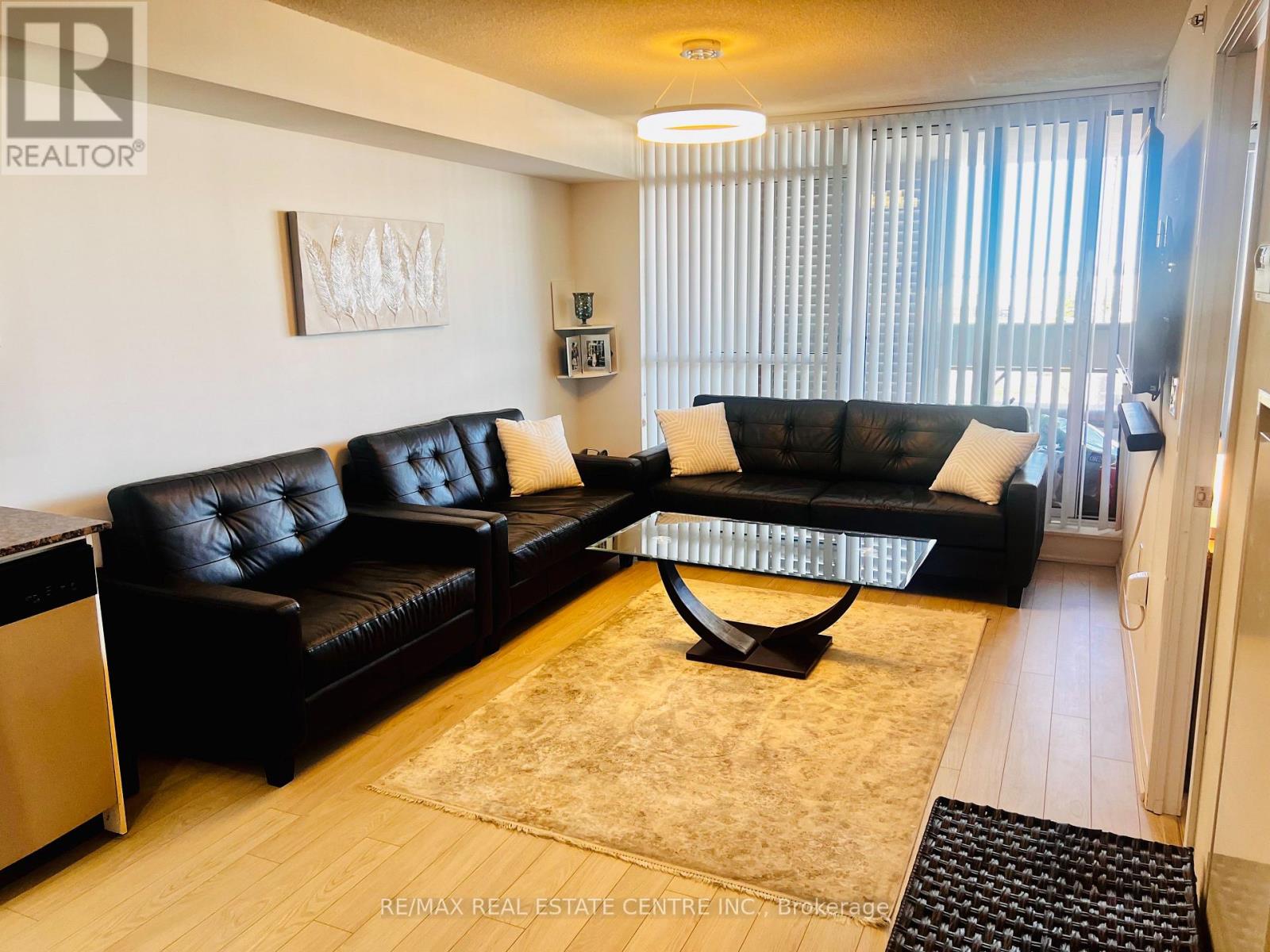 241 - 3091 Dufferin Street, Toronto, Ontario  M6A 2S7 - Photo 4 - W12167463