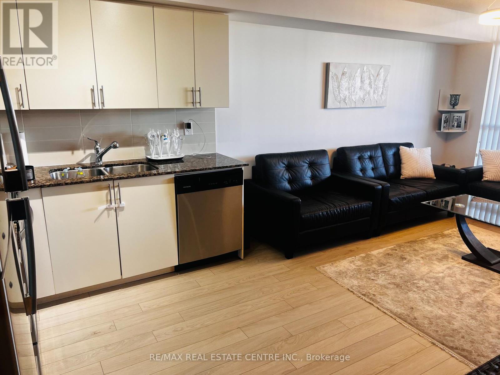 241 - 3091 Dufferin Street, Toronto, Ontario  M6A 2S7 - Photo 7 - W12167463