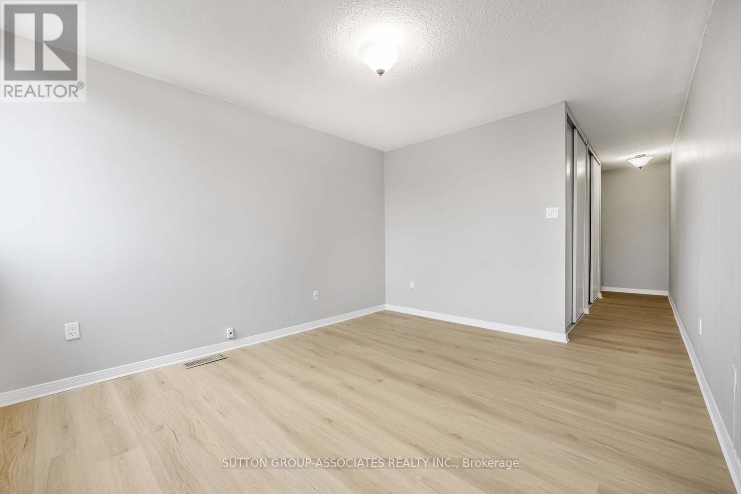 504 - 1300 Marlborough Court, Oakville, Ontario  L6H 2S2 - Photo 26 - W12167488