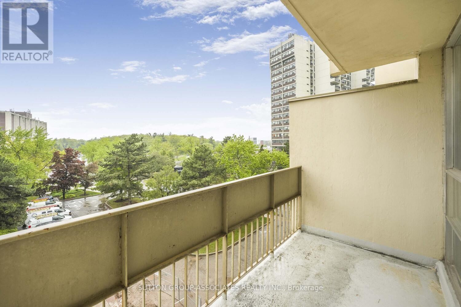 504 - 1300 Marlborough Court, Oakville, Ontario  L6H 2S2 - Photo 32 - W12167488