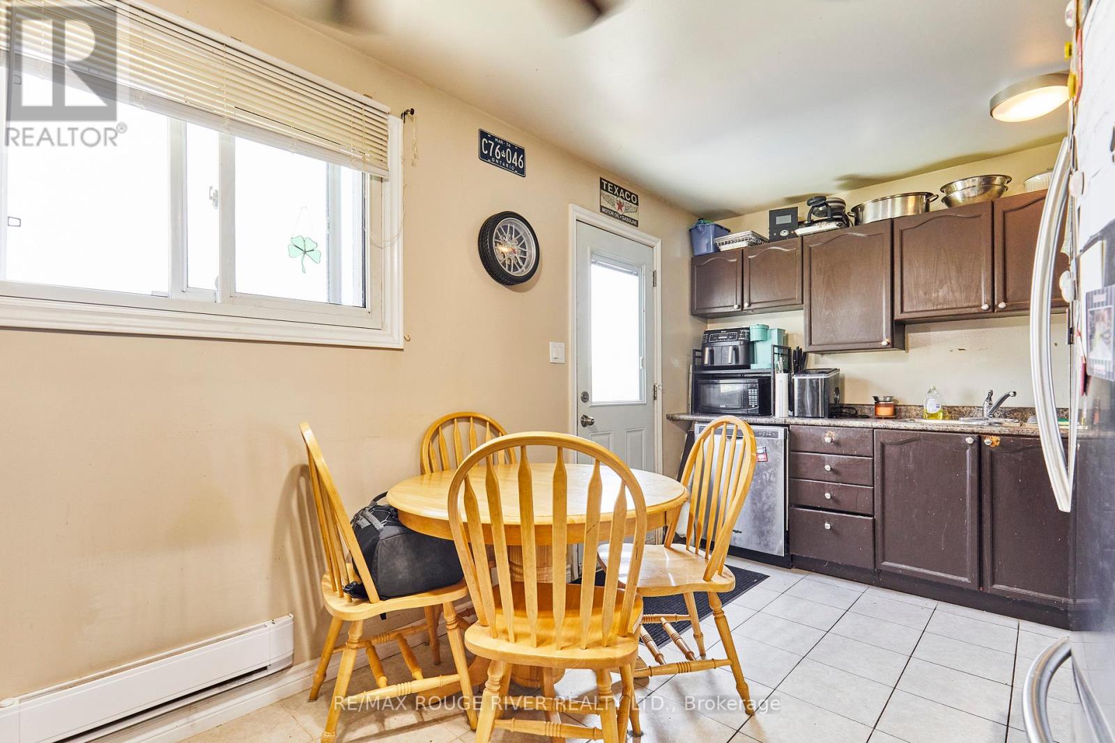 37 Wellington Avenue E, Oshawa (Farewell), Ontario  L1H 8P1 - Photo 11 - E12156798