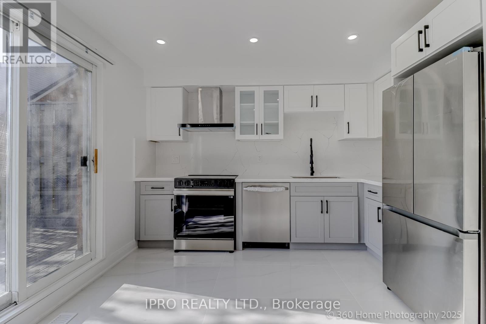 Property at 107 SUFI CRESCENT image 5
