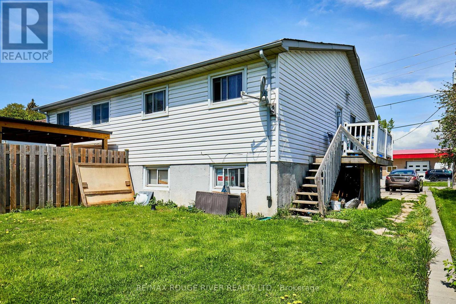 37 Wellington Avenue E, Oshawa (Farewell), Ontario  L1H 8P1 - Photo 2 - E12156798