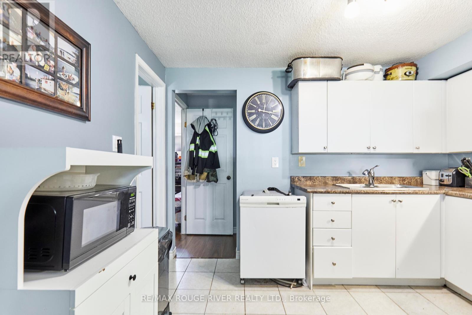 37 Wellington Avenue E, Oshawa (Farewell), Ontario  L1H 8P1 - Photo 24 - E12156798