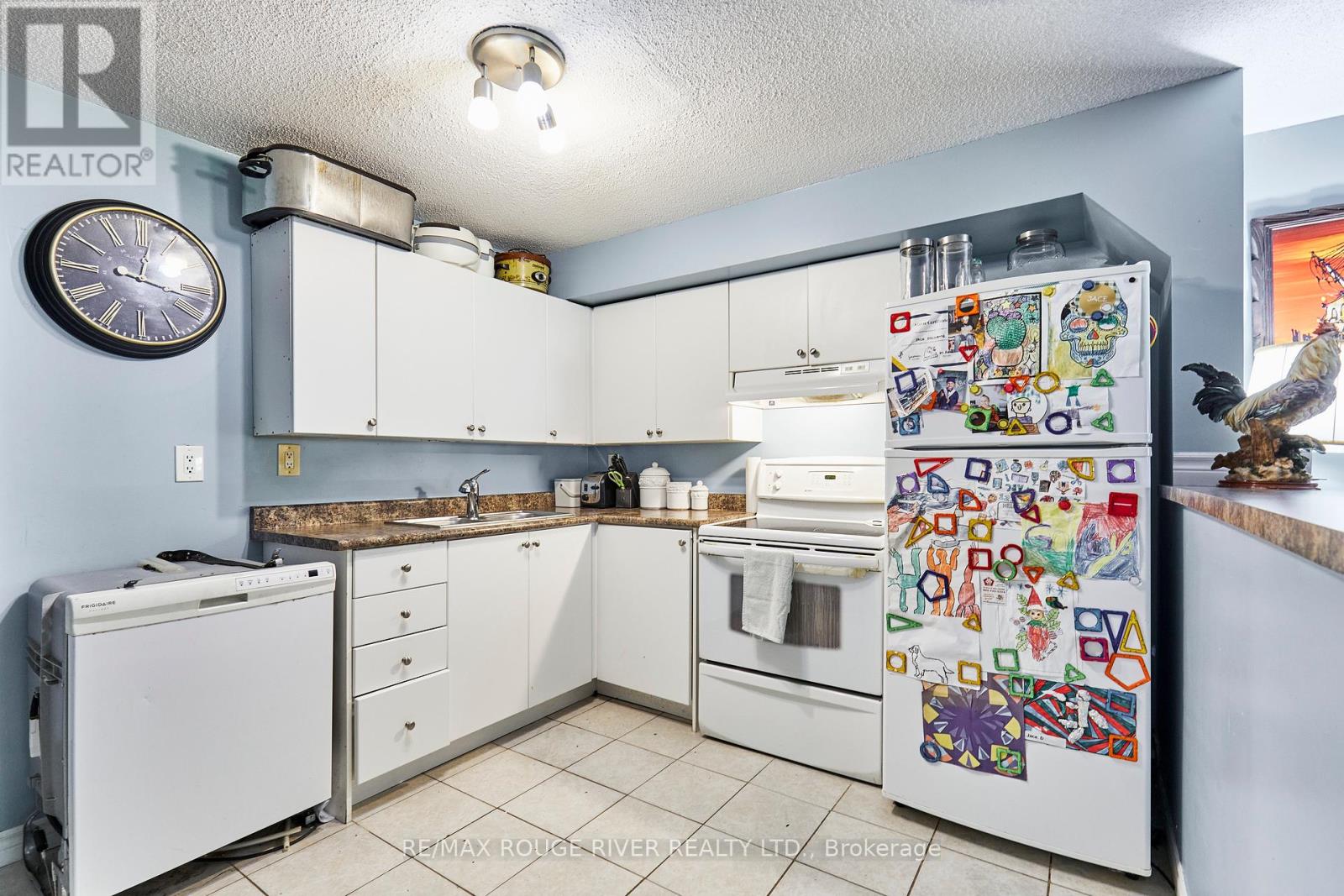 37 Wellington Avenue E, Oshawa (Farewell), Ontario  L1H 8P1 - Photo 23 - E12156798