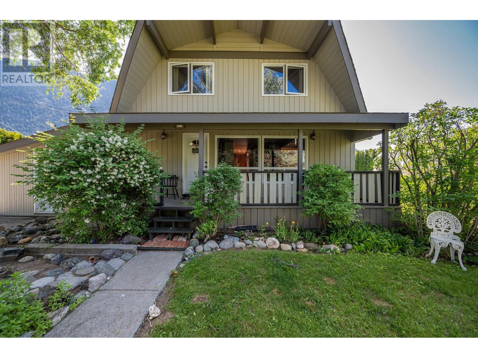 371 HOLLYWOOD Crescent, Lillooet, BC V0K1P0