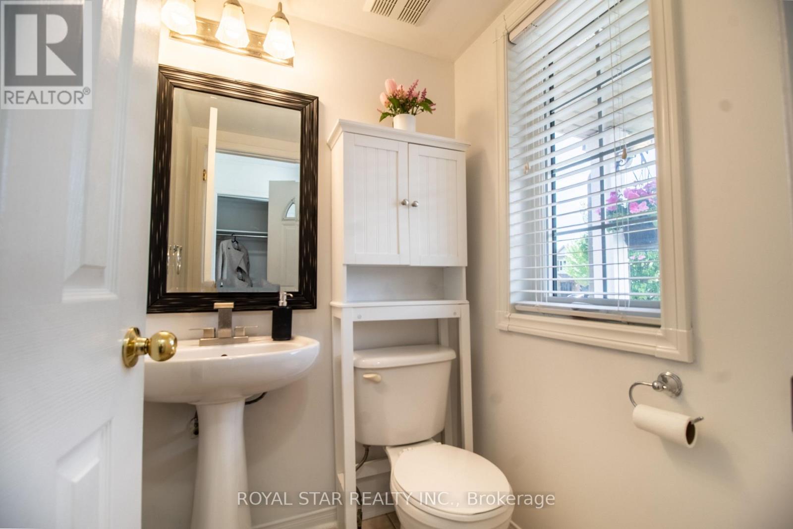 44 Wheeler Drive, Cambridge, Ontario  N1P 1G4 - Photo 9 - X12167495