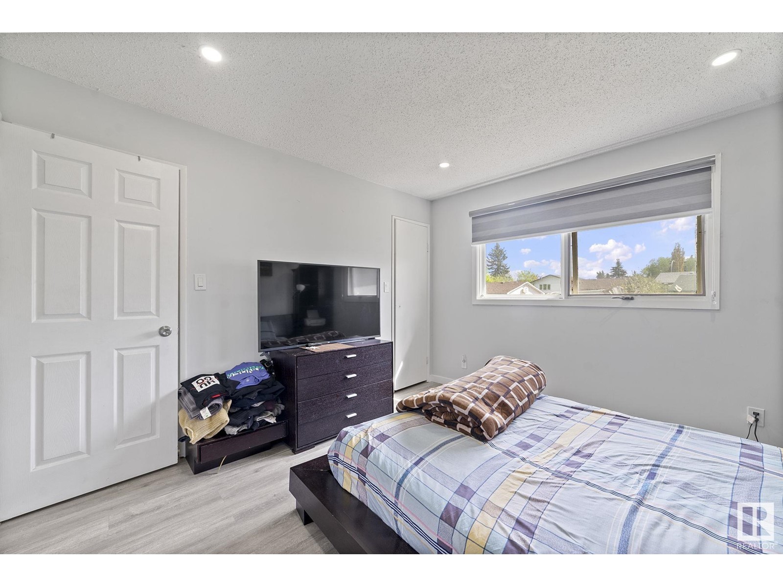 936 Knottwood S Nw, Edmonton, Alberta  T6K 3C2 - Photo 12 - E4437827