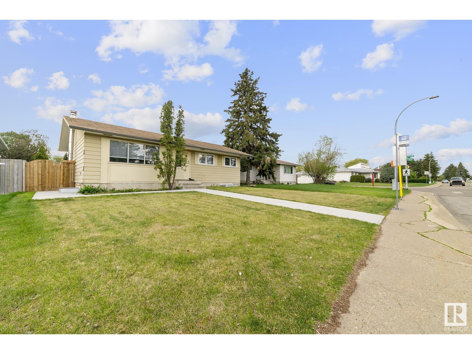 936 Knottwood S Nw, Edmonton, Alberta  T6K 3C2 - Photo 32 - E4437827