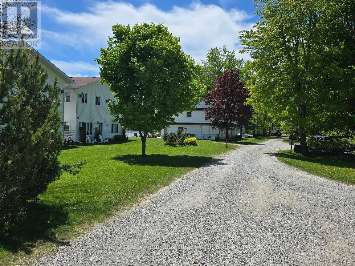 Beach Chalet #3 - 1230 Grandview Lodge Road, Severn, Ontario  P0E 1N0 - Photo 39 - S12167511