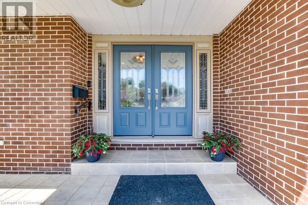 Property at 31 LYNNDALE Road image 2