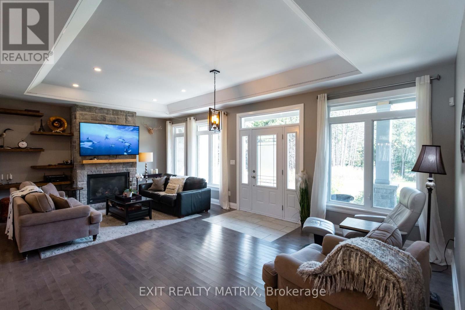 Property at 2070 8TH LINE ROAD image 4