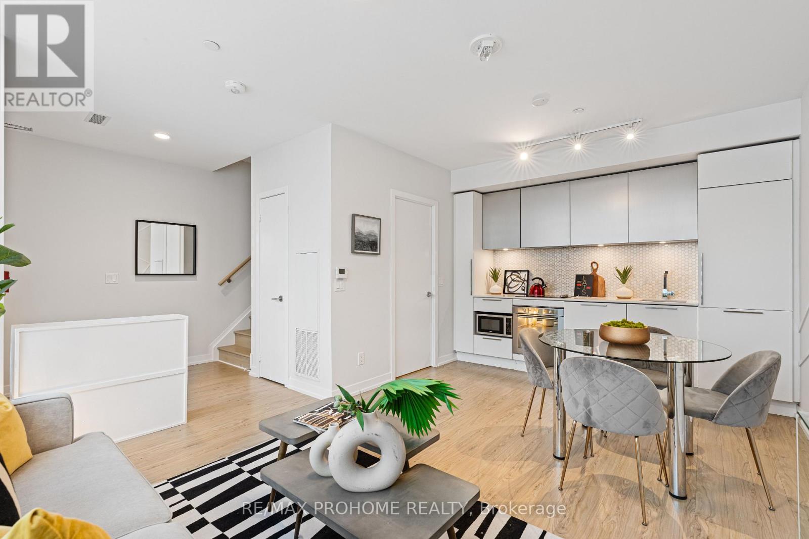 Th01 - 87 Wood Street S, Toronto, Ontario  M4Y 0E8 - Photo 10 - C12167516