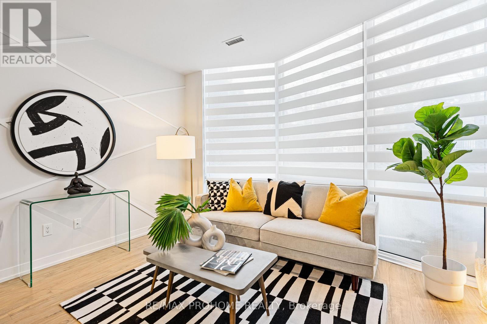 Th01 - 87 Wood Street S, Toronto, Ontario  M4Y 0E8 - Photo 12 - C12167516