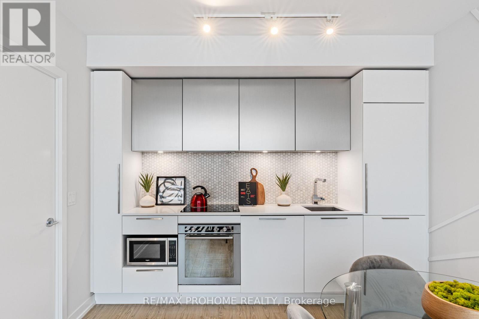Th01 - 87 Wood Street S, Toronto, Ontario  M4Y 0E8 - Photo 16 - C12167516