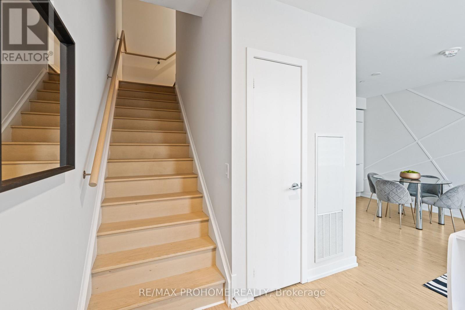 Th01 - 87 Wood Street S, Toronto, Ontario  M4Y 0E8 - Photo 18 - C12167516